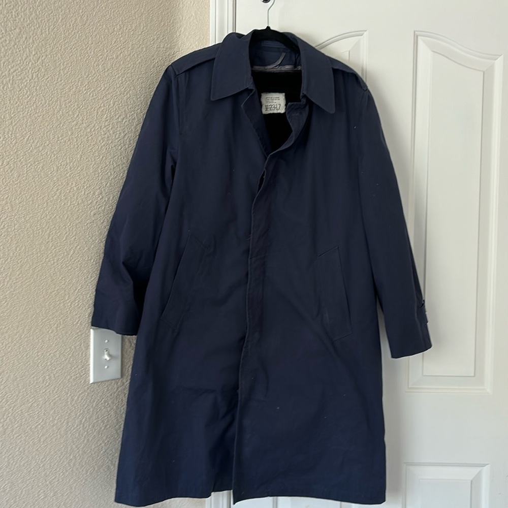 Vintage heavy duty removable fur lining winter coat in navy blue - size 42R